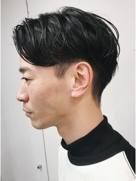 レタッチバイフィフス(RETOUCH by fifth) センターパートニュアンスパーマワンカールパーマ韓国コンマヘア