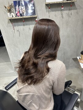 ラック(LUCK) レイヤーぱっつん前髪ステップボーンカットシルキー船橋/韓国