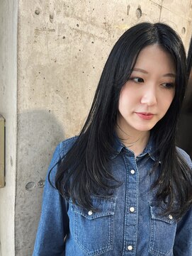 黒髪レイヤースタイル