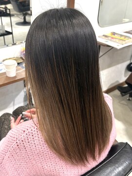 ルイ(ROUIS produced by LUCK 津田沼) ROUIS 津田沼 グラデーションカラー