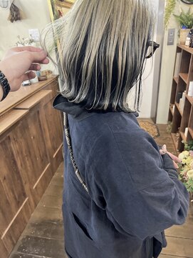 ウル(Ulu) 白髪ぼかし アンブレラカラー