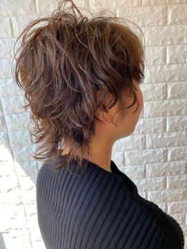 ホワイト(WHITE HAIR@NICOLA) ウルフウルフヘアーウルフスタイルパーマウルフパーマ