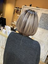 エミーバイモアムー(Emmie byMoremuu)&nbsp;Emmie バレイヤージュ