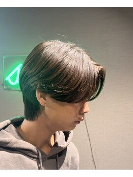 スキル(SKILL) センターパート/ニュアンスパーマ/メンズ縮毛矯正/パーマ落とし