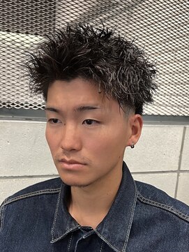 ビンゴ(BINGO) ツイストパーマ×刈り上げぶち上げショート