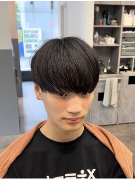 ノイセル 西本町(Noisyle) 王道ツーブロ刈り上げさらさらナチュラルメンズマッシュ