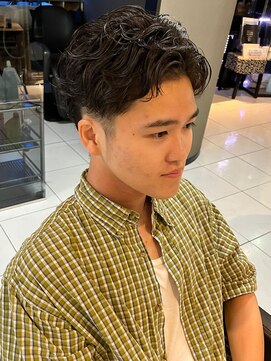 アイズ 海老名(AIZU) ラルフカール ニュアンスパーマ ハーフアップ メンズパーマ