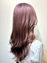 ほんのりピンクベージュも色持ちアップさせて