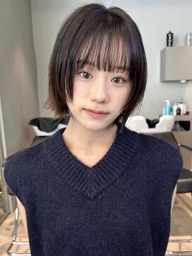 トリッカ シブヤ(TRICCA SHIBUYA) レイヤーボブ前髪イメチェン外はね切りっぱなし20代30代渋谷