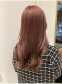ピンクベージュ