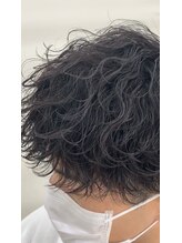 強さを迷ったらまずはコレ！強さレベル【5段階中レベル3】の強すぎず、弱すぎずの波巻パーマ！［学割u24］