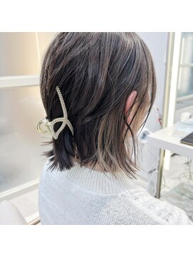 アフロートリノ(AFLOAT Leino) 【修】20代30代40代◎透明感カラー×韓国切りぱなしボブ