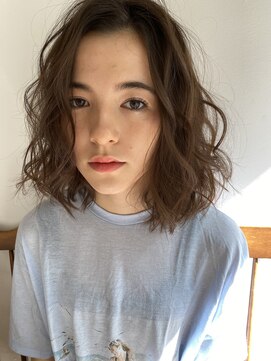 ガーランド (Garland) 大人ミディアム/ミディアムパーマ/ピンクベージュ/卵型/パーマ