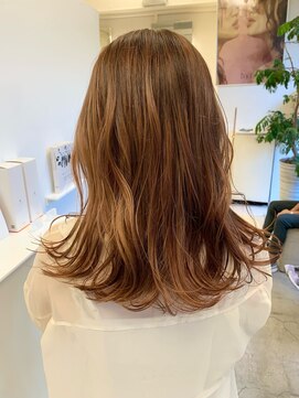 ヘアーアンドメイク ブリリアント(hair&make BRILLIANT) ナチュラルハイライト フローディアトリートメント 30代ヘア