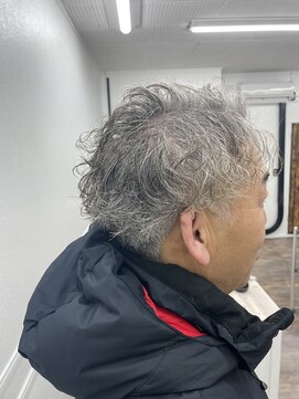 ヤイ(Yhai) パーマ