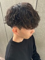 ヒュイル バイ ニアウ(Hwyl by Niau) 波巻きスパイラルパーマ緩めツイストスパイラルパーママッシュ