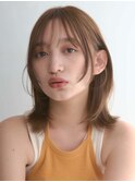 ストレートアイロンで簡単にできるこなれミディスタイル♪