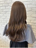オリーブベージュ