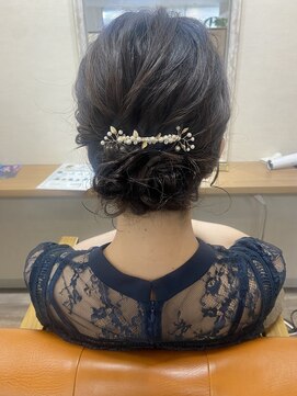 グリスバイミナリス(Guliss by minaliss) シニヨンヘアー♪