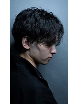 ネクストフォーヘアー(NEXT for hair) 波巻きパーマ　メンズセンターパート