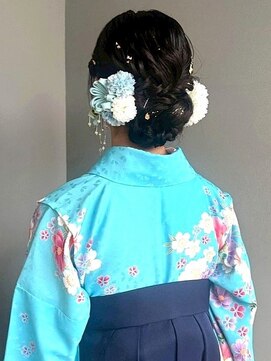 ナカオコアフュール(NAKAO COIFFURE) 袴 ヘアセット 卒業式 お団子アレンジ 編みこみ 和装へア お花