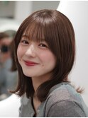 韓国風くびれミディアムボブハッシュカット