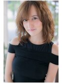 鎖骨ミディアム×キャメルベージュ×ゆるふわウェーブ