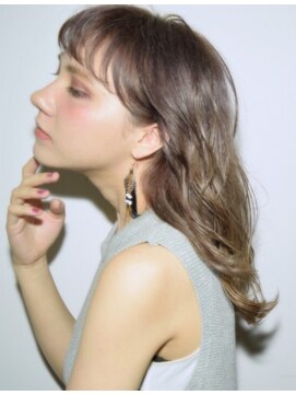 エミィ(emme) スタイル19［立川/立川駅/立川南口/髪質改善/イルミナカラー］