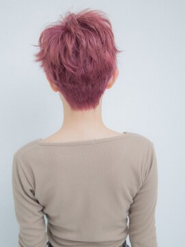 ヘアアンドリラクゼーション シャッセ(Hair&Relaxation SASE) ピンク×ボーイッシュショート