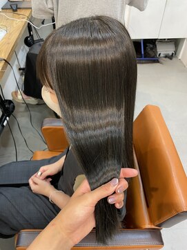 ネイヴィル(navile) 赤みゼロ◎オリーブグレージュ◎