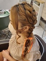 ヘアメイク エンカレッジ(HAIR MAKE encourage)&nbsp;編みおろしツインテール