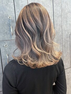 アルバム 銀座(ALBUM GINZA) マロンベージュウェーブミディアムフェミニンロング_ba414721