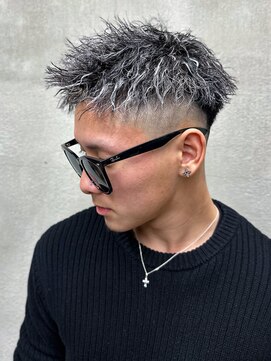 ダズルヘアーエイチ(DAZZLE hair H) ホワイトメッシュツイストスパイラルジェットスキンフェード