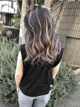 ハーツ(Heart's) 白髪ぼかし脱白髪染め似合わせロングレイヤー40代50代60代♪