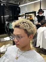 ザデイ カットアンドカルチャーショップ(THE DAY CUT&CULTURE SHOP)&nbsp;ハイトーンスパイキーパーマ