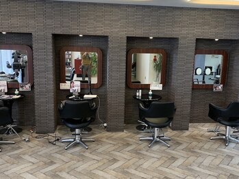 ミロワール(miroir)の写真/【十日市町駅徒歩3分】髪質改善カラー/METEO取扱店◎広々と落ち着いた空間が魅力的な隠れ家サロン＊