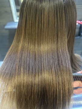 ロウ トウキョウ 八王子店(RAW TOKYO) 髪質改善 酸性ストレート 縮毛矯正 八王子 八王子駅