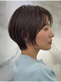 横浜西口切りっぱなしミニボブショートレイヤー前下がりイルミナ