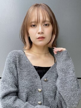 トルネード(TORNADO) 面長切りっぱなしボブ ベージュカラー M20251113