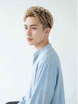 ミーロ 仙台東口(miiro)&nbsp;刈り上げツイストパーマ10代20代30代ブロンド