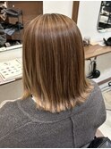 白髪ぼかしハイライト/ミルクティーベージュ/大人ボブ