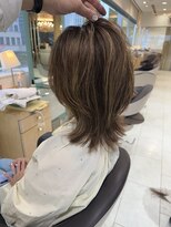 クオール(Quol) ミディアムレイヤーカットくびれふんわり◯片野