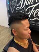 ヤマグチ トゥシェル ヘアー&メイク ヘアーアンドメイク アイロンパーマ×スキンフェード