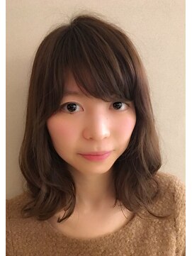 ロンド 銀座(Lond) 2017年春夏セミディ 担当 本田奈穂美