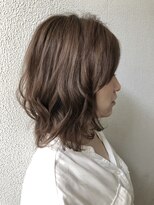 ヴァロ(Valo)&nbsp;ふんわり柔らかウルフレイヤーミディアムパーマヘア