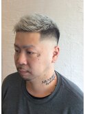 スキンフェードホワイトブリーチ