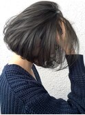 silo./透明感、柔らかさオリーブグレージュ×フェザーボブ