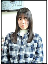 メタ(META) ロングヘアーのブツ切りスタイル