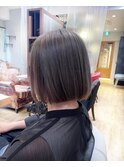 西梅田/ボブ/グレーベージュ/白髪ぼかし【Attirer飯田裕之】