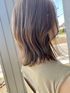 メモリー(Memory) 伸ばしかけミディアム(ゲストスタイル)